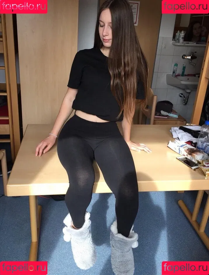 Larissaxra Onlyfans Photo Gallery 