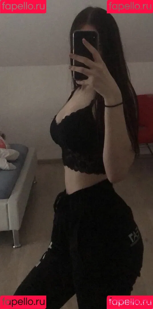 Larissaxra Onlyfans Photo Gallery 