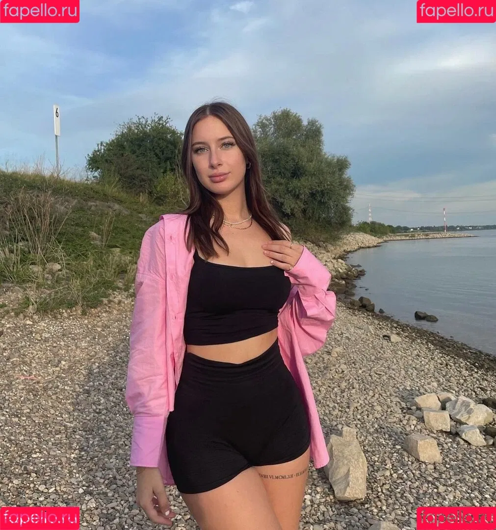 Larissaxra Onlyfans Photo Gallery 