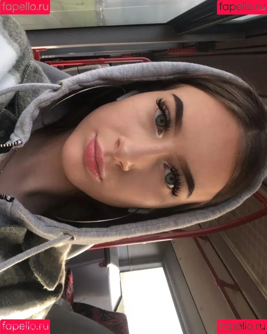 Larissaxra Onlyfans Photo Gallery 
