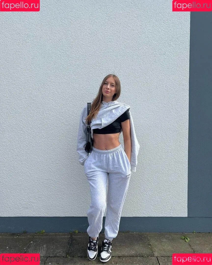 Larissaxra Onlyfans Photo Gallery 