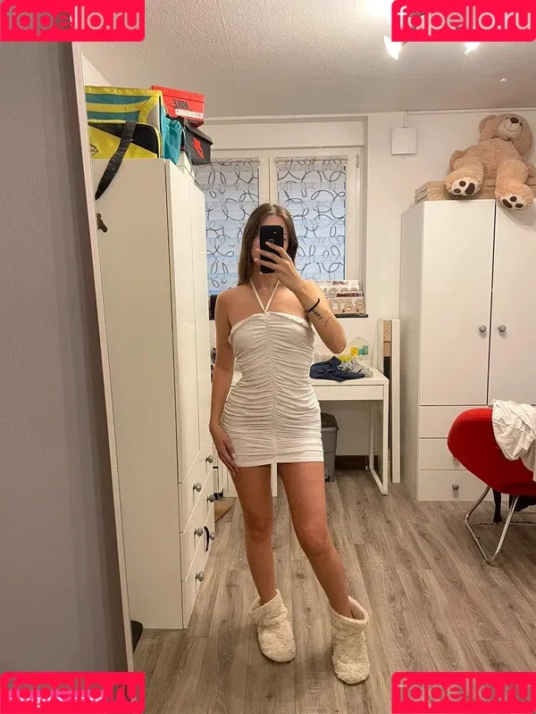 Larissaxra Onlyfans Photo Gallery 