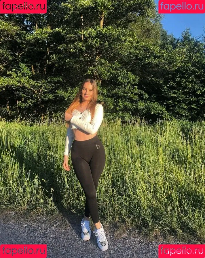 Larissaxra Onlyfans Photo Gallery 