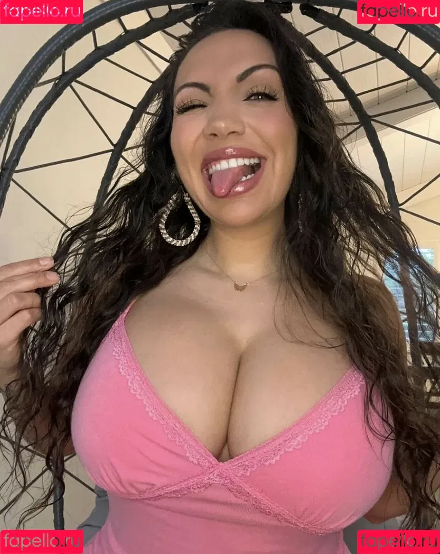 Crueltyfreecurves Onlyfans Photo Gallery 