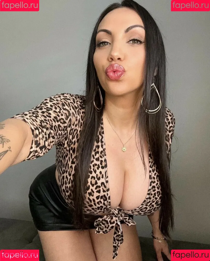Crueltyfreecurves Onlyfans Photo Gallery 