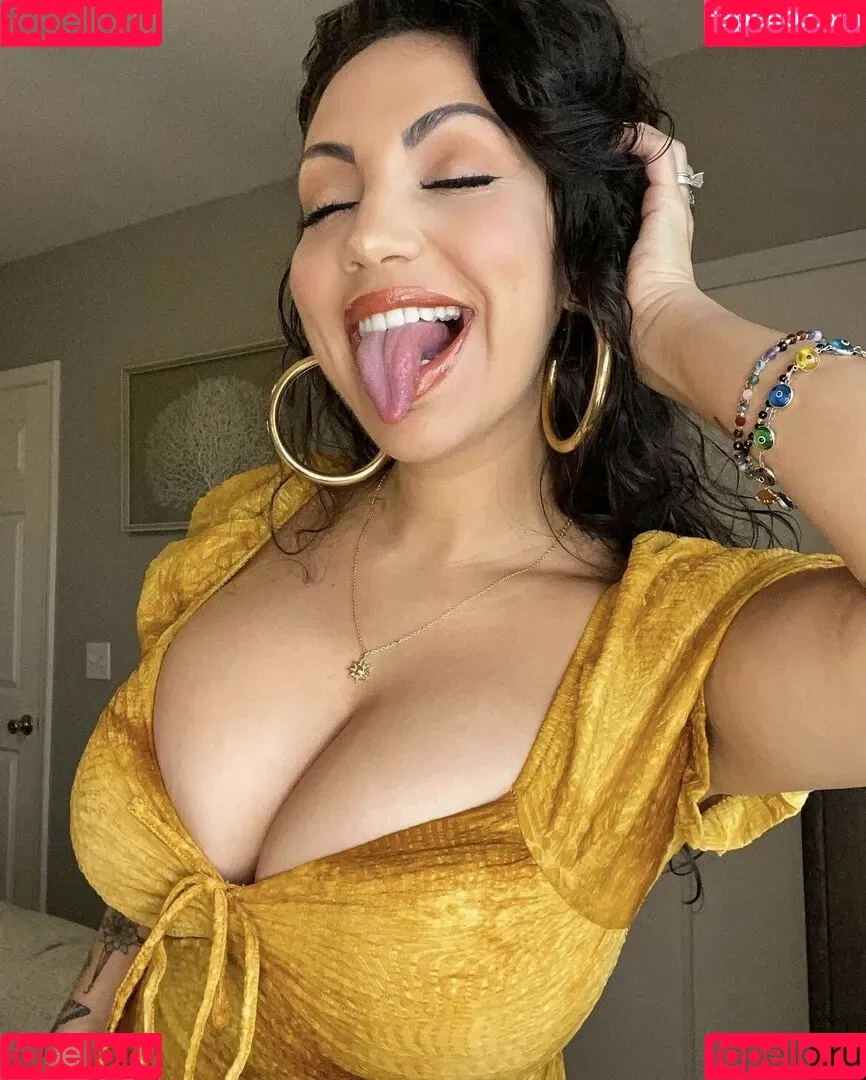 Crueltyfreecurves Onlyfans Photo Gallery 
