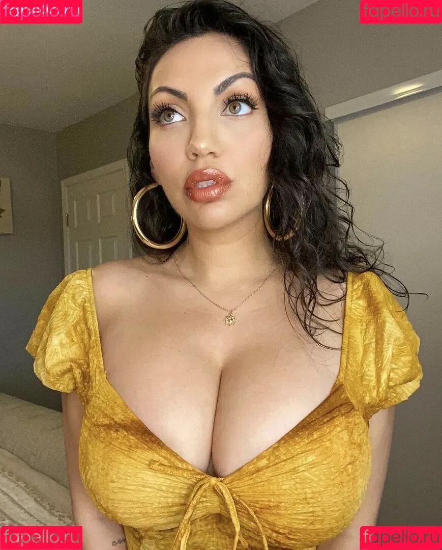 Crueltyfreecurves Onlyfans Photo Gallery 