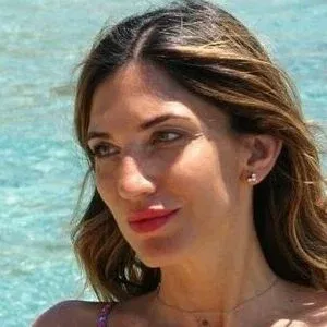 Luana Aterrano Onlyfans Photo Gallery 