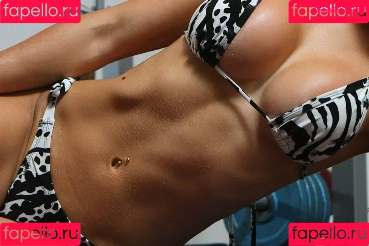 Virgula Girl Onlyfans Photo Gallery 