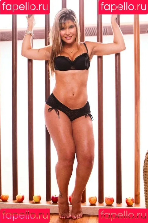 Virgula Girl Onlyfans Photo Gallery 