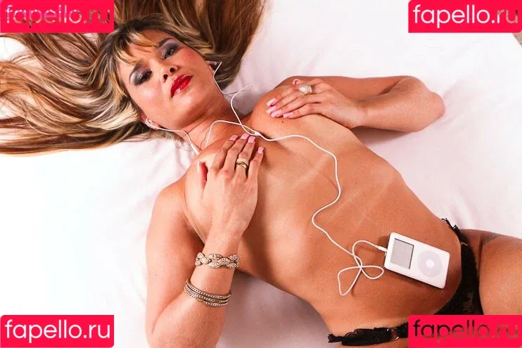 Virgula Girl Onlyfans Photo Gallery 