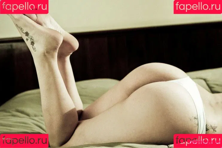 Virgula Girl Onlyfans Photo Gallery 
