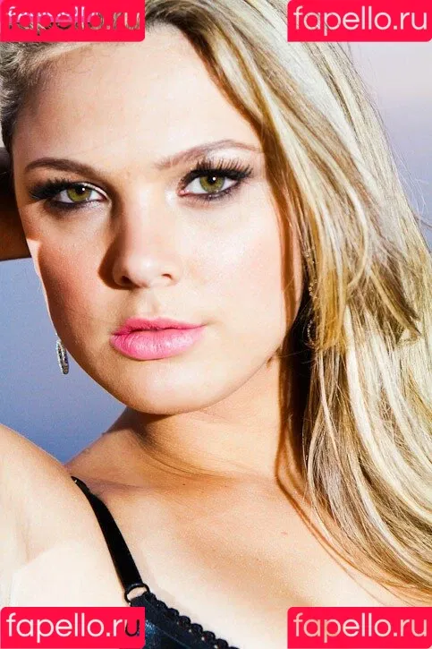 Virgula Girl Onlyfans Photo Gallery 