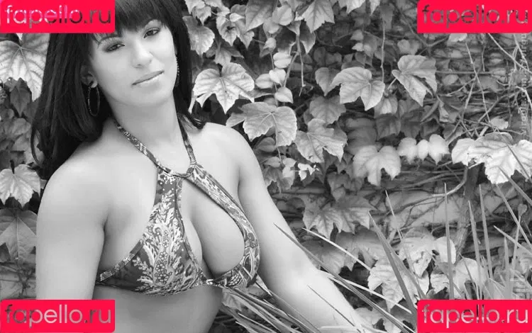 Virgula Girl Onlyfans Photo Gallery 