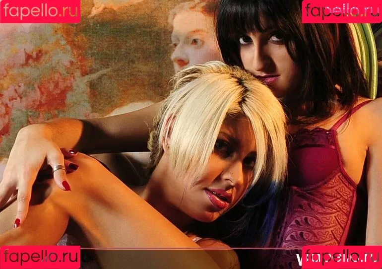 Virgula Girl Onlyfans Photo Gallery 