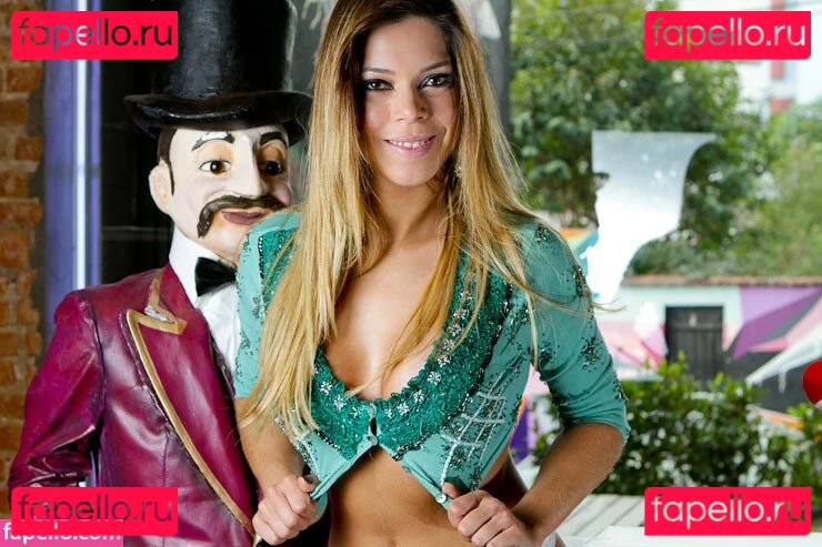 Virgula Girl Onlyfans Photo Gallery 