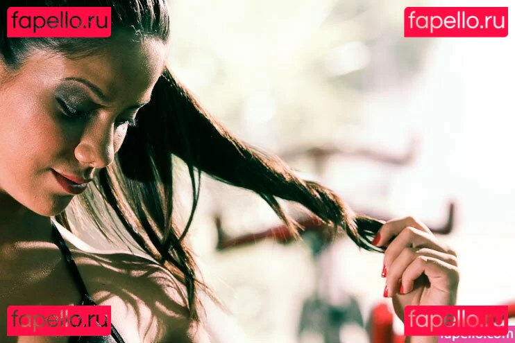 Virgula Girl Onlyfans Photo Gallery 