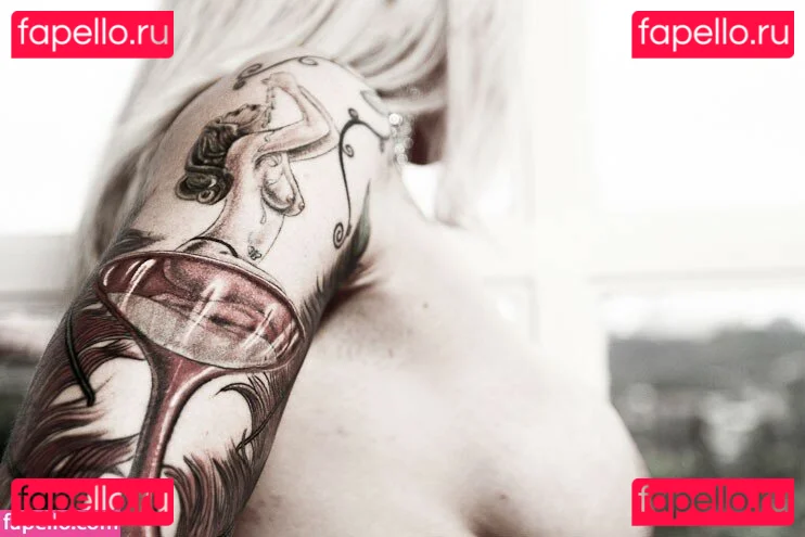 Virgula Girl Onlyfans Photo Gallery 