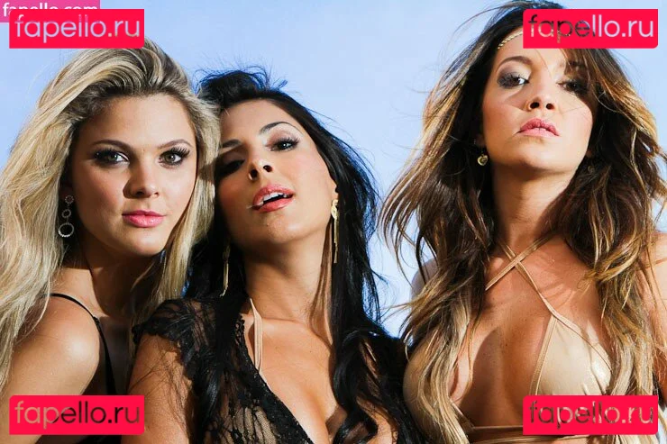 Virgula Girl Onlyfans Photo Gallery 