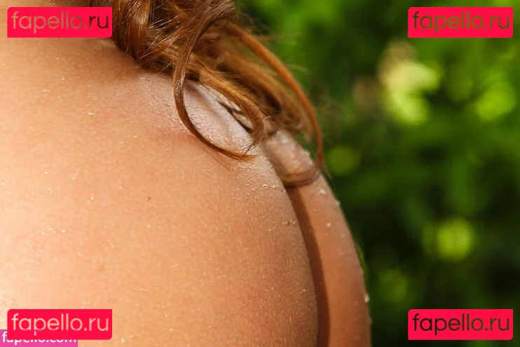 Virgula Girl Onlyfans Photo Gallery 