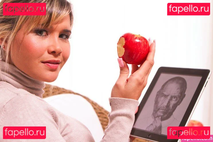 Virgula Girl Onlyfans Photo Gallery 