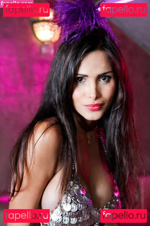 Virgula Girl Onlyfans Photo Gallery 