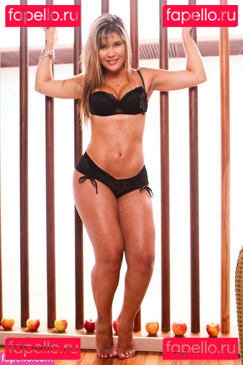 Virgula Girl Onlyfans Photo Gallery 