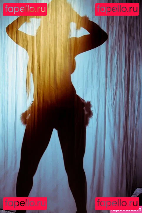 Virgula Girl Onlyfans Photo Gallery 