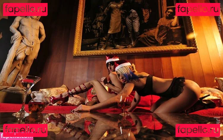 Virgula Girl Onlyfans Photo Gallery 