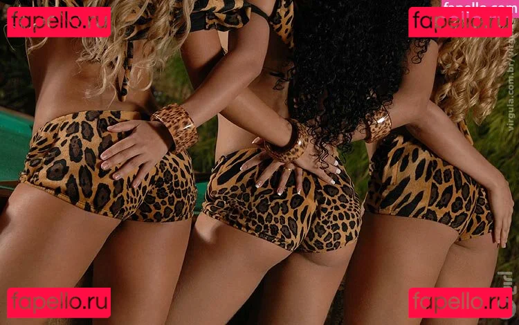 Virgula Girl Onlyfans Photo Gallery 