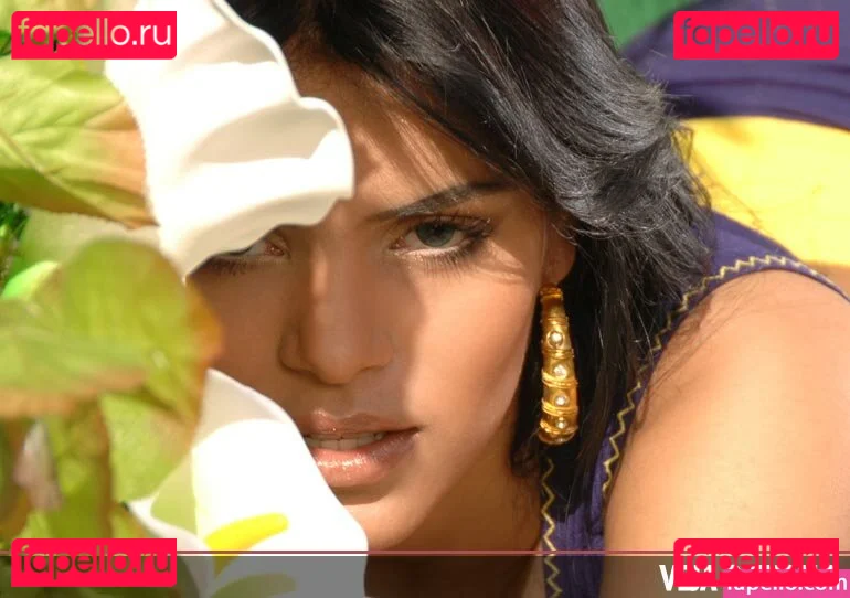 Virgula Girl Onlyfans Photo Gallery 