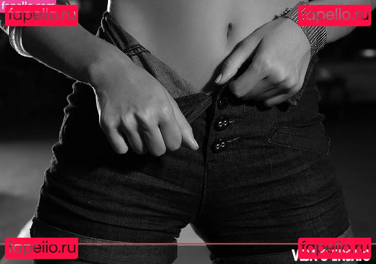 Virgula Girl Onlyfans Photo Gallery 