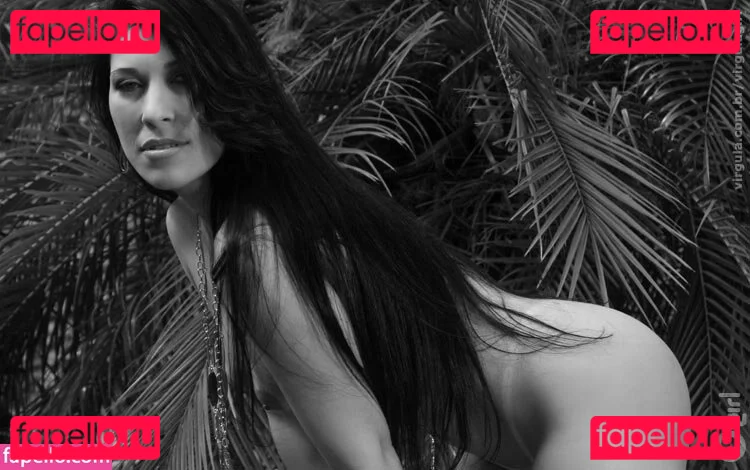 Virgula Girl Onlyfans Photo Gallery 