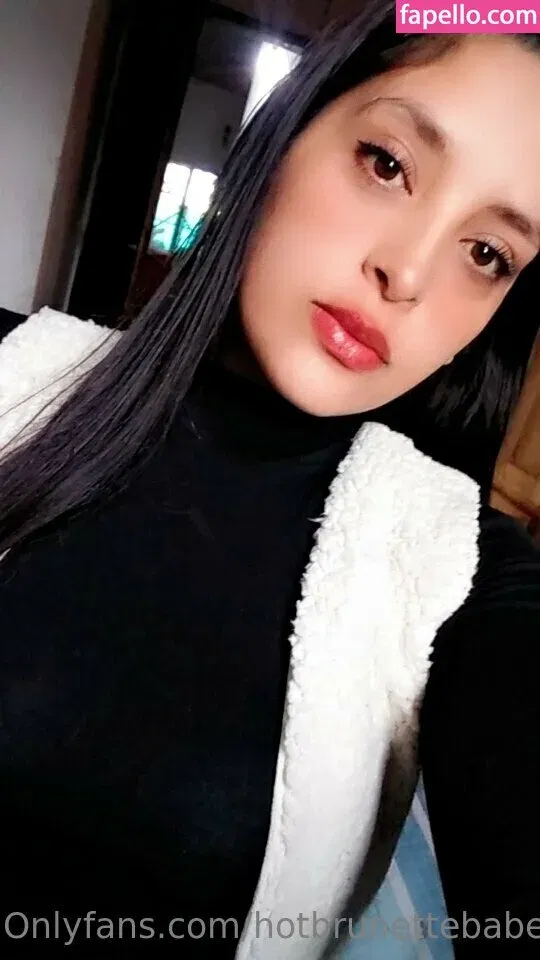 hotbrunettebabe Onlyfans Photo Gallery 