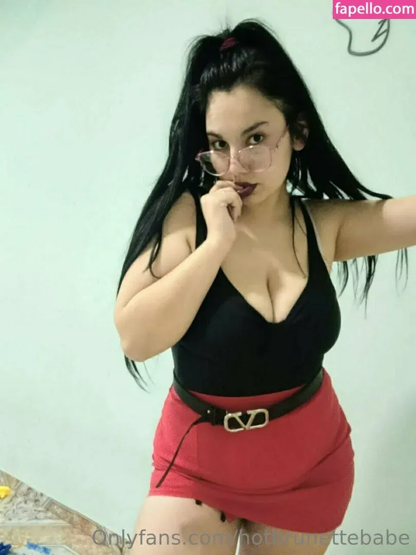 hotbrunettebabe Onlyfans Photo Gallery 
