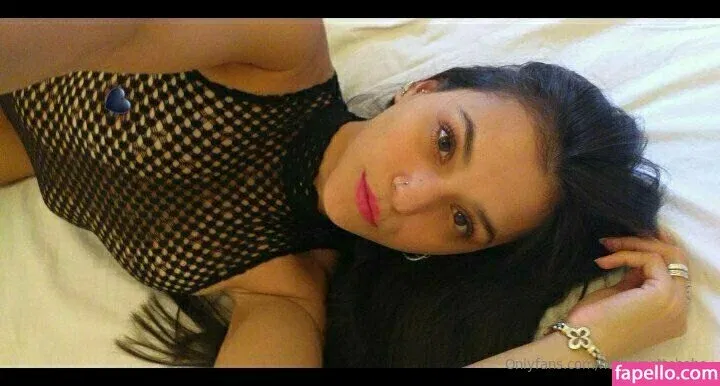 hotbrunettebabe Onlyfans Photo Gallery 