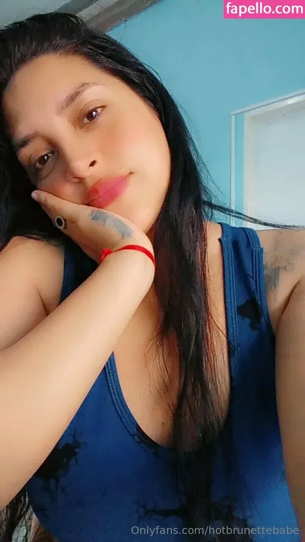 hotbrunettebabe Onlyfans Photo Gallery 