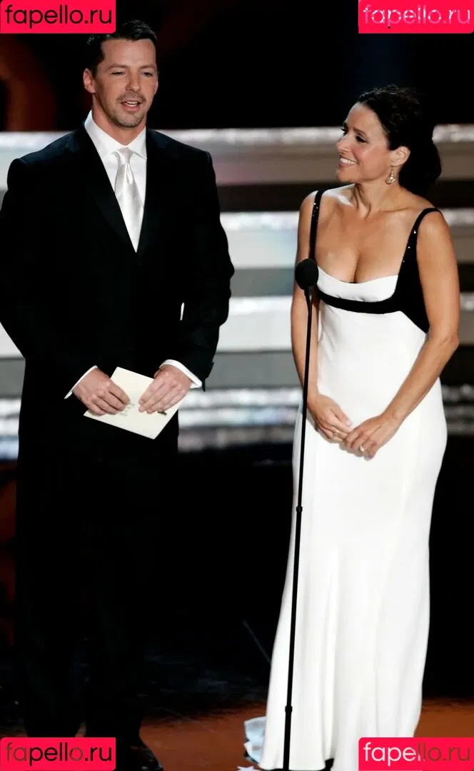 Julia Louis-Dreyfus Onlyfans Photo Gallery 