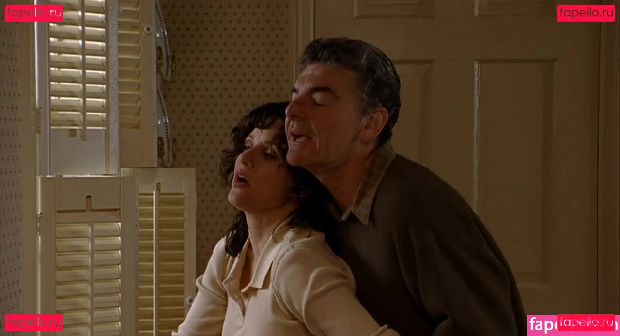 Julia Louis-Dreyfus Onlyfans Photo Gallery 