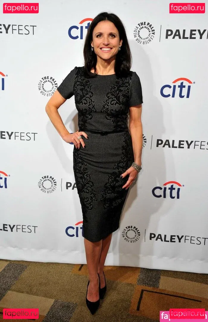 Julia Louis-Dreyfus Onlyfans Photo Gallery 