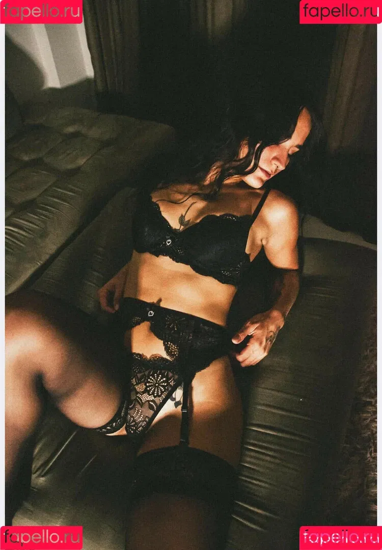 becalansky Onlyfans Photo Gallery 