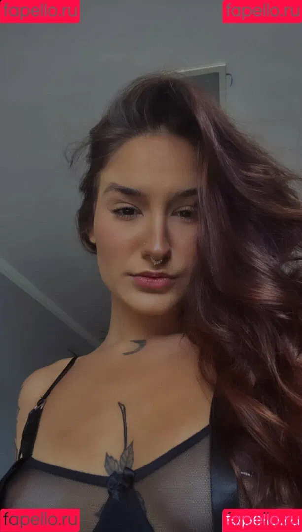 becalansky Onlyfans Photo Gallery 