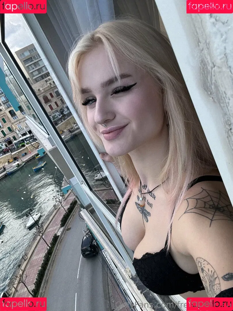 freekikihelen Onlyfans Photo Gallery 