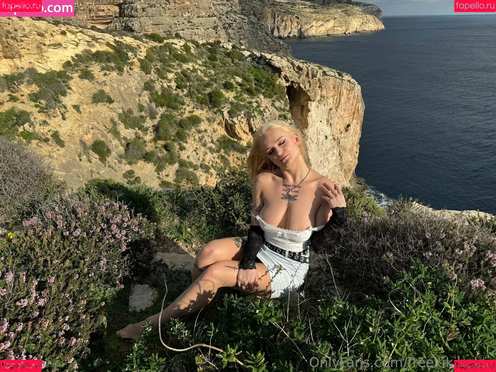 freekikihelen Onlyfans Photo Gallery 