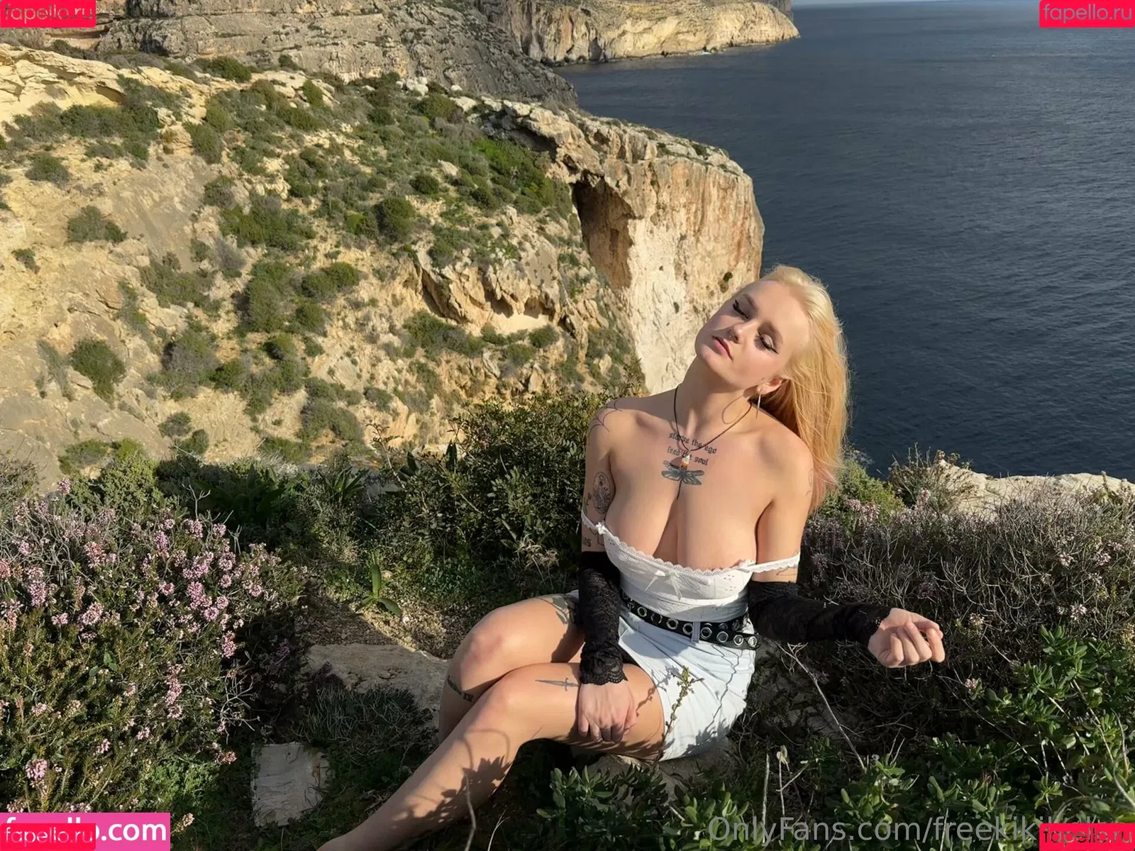 freekikihelen Onlyfans Photo Gallery 