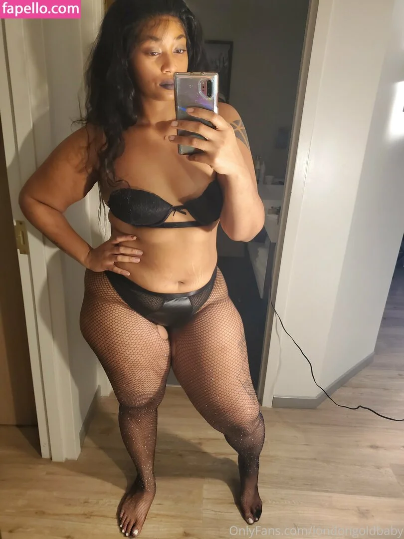 London Gold Nude Onlyfans Photo 26