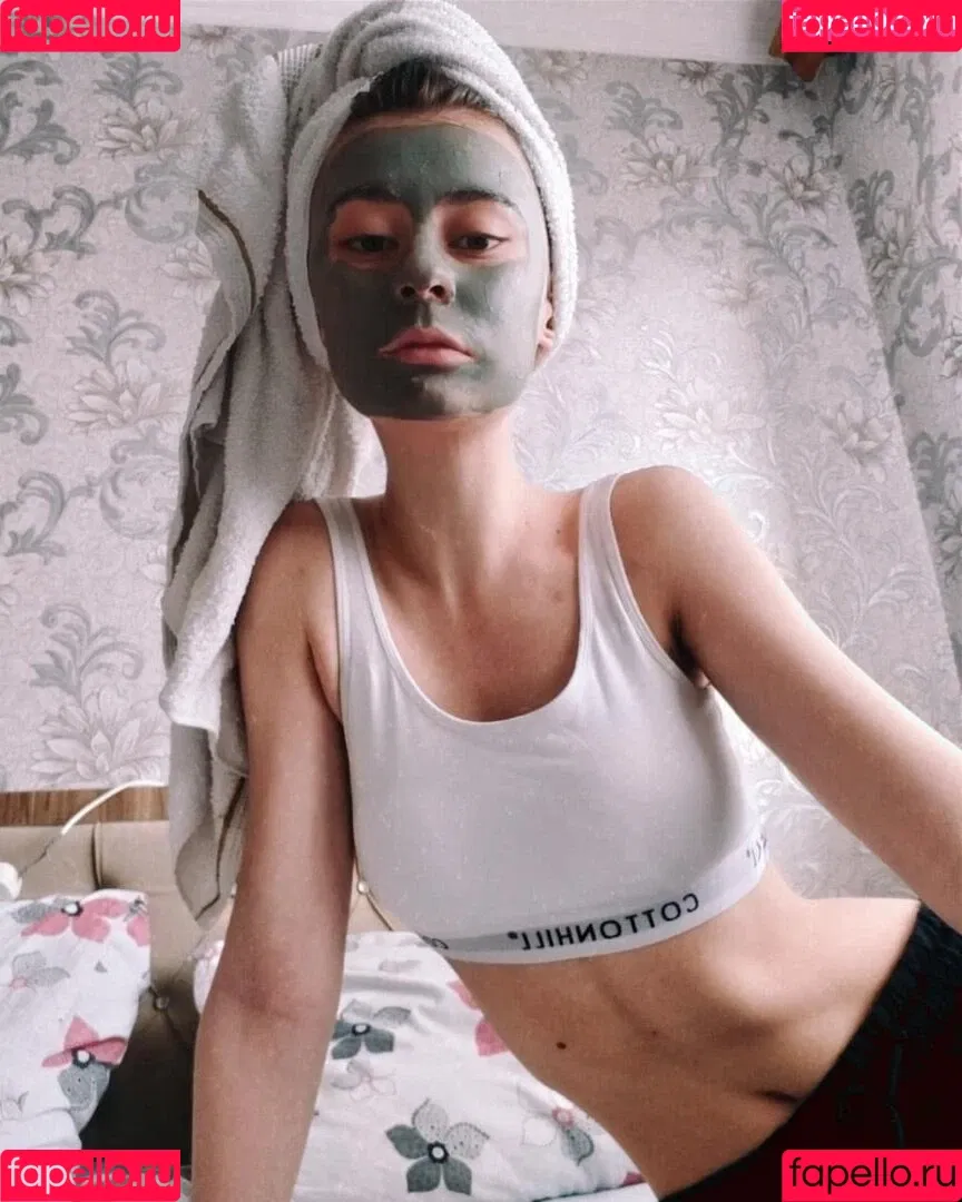 medina.axunbeyli Onlyfans Photo Gallery 