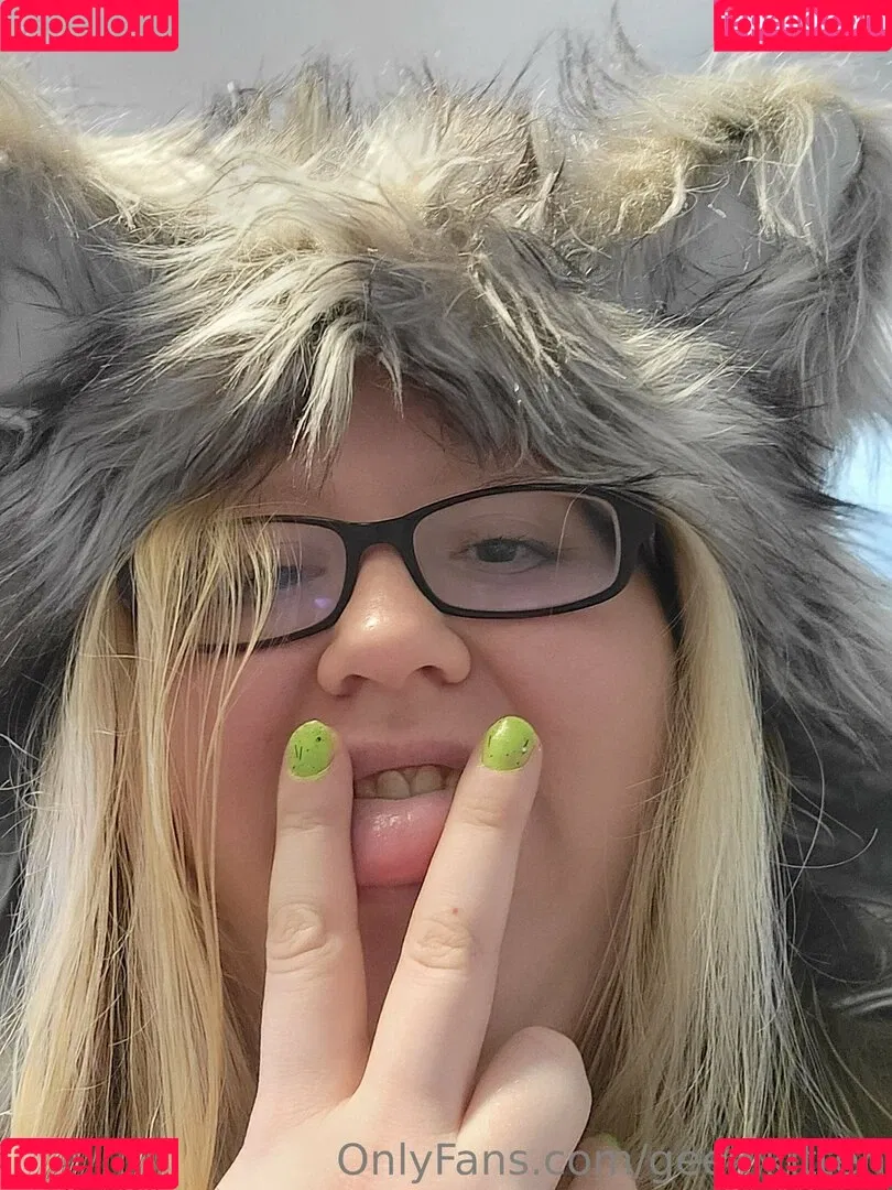 geekikitten Onlyfans Photo Gallery 