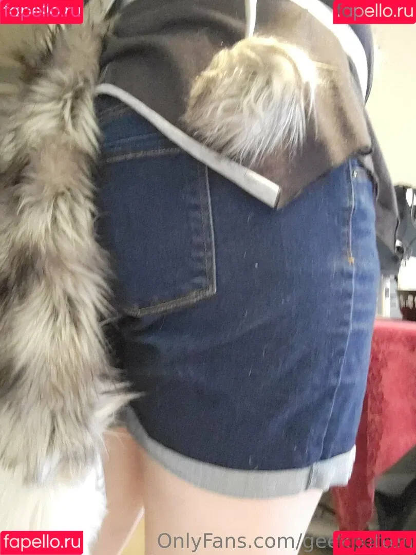 geekikitten Onlyfans Photo Gallery 