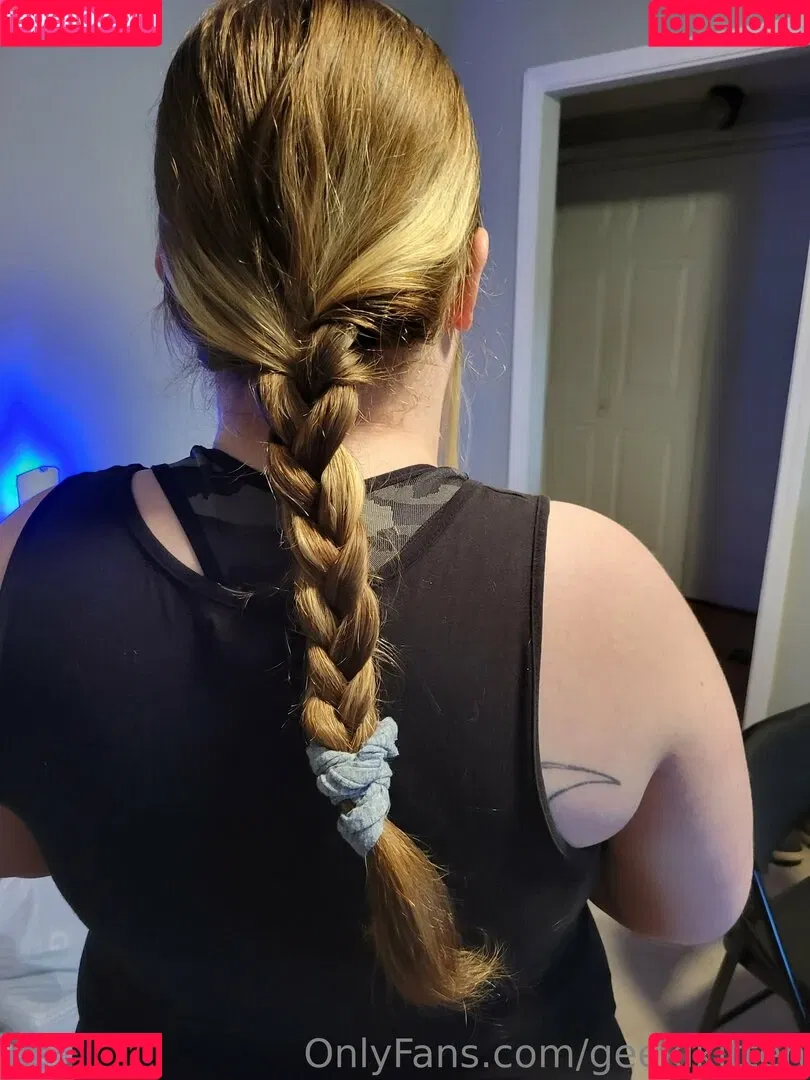 geekikitten Onlyfans Photo Gallery 